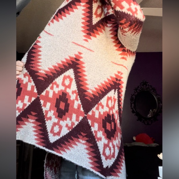 Quinn - Oversized Boho Aztec Patterned Knit Cardigan - Picture 6 of 6